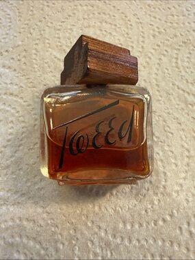 Vintage Tweed Perfume